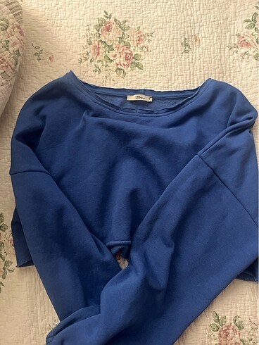 kısa lacivert crop sweat