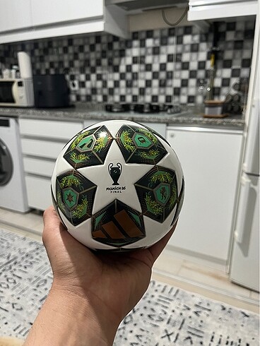 Orjinal Adidas Munih 2025 Şampiyonlar ligi mini final topu