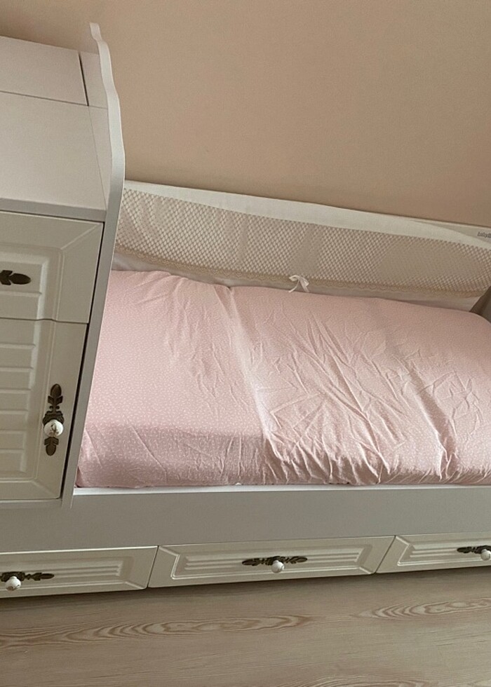 Sallanan ve Uzayan Ahşap Bebek Beşik - Görsel 4