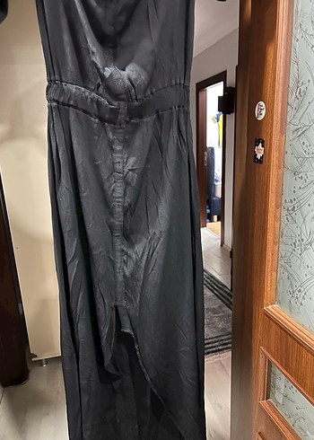 l Beden kırmızı Renk siyah madonna yaka elbise