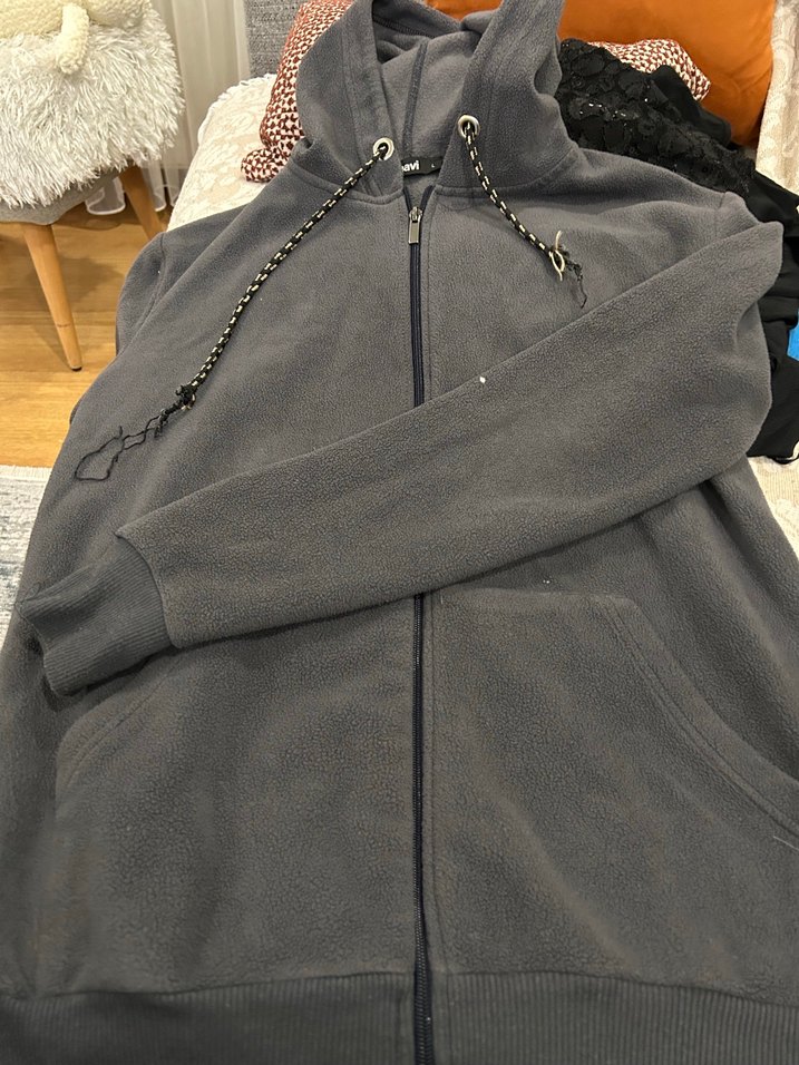 Gri Fermuarlı Kapüşonlu Erkek Polar - Görsel 2