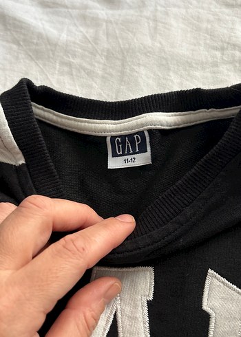 Gri GAP Erkek Sweatshirt, Rahat Kesim - Görsel 3