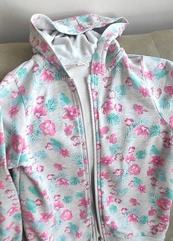 4 Yaş Beden LC Waikiki kız kapşonlu fermuarlı sweat