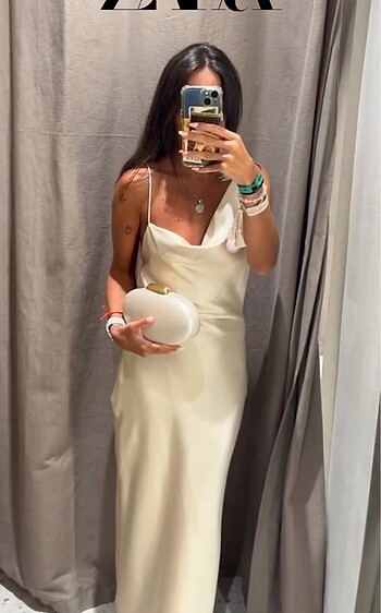 xs Beden Zara çiçekli saten elbise
