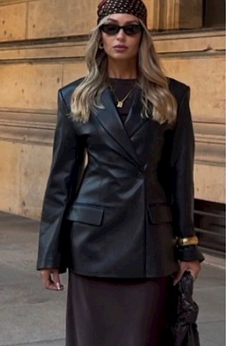 Zara vücuda oturan suni deri blazer ceket - Görsel 2