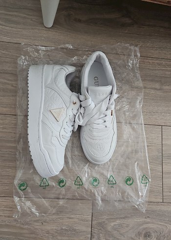 38 Beden Beyaz Guess Kadın Spor Ayakkabı