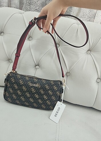 Guess Guess Çanta. Orijinal ve etiketlidir.