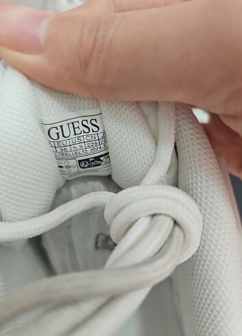 36 Beden beyaz Renk Guess Ayakkabı