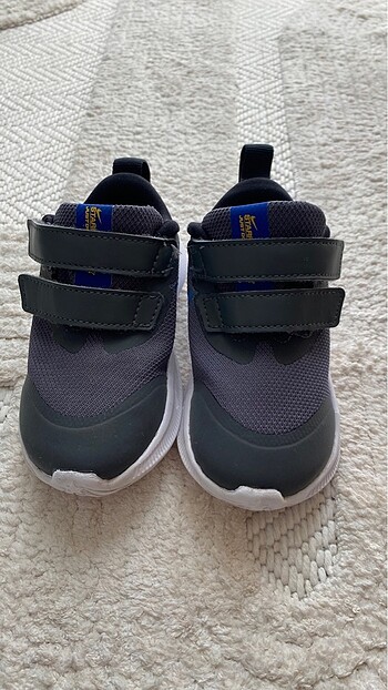 22 Beden Nike Gri Renkli orijinal marka 22 numara erkek bebek ayakkabısı