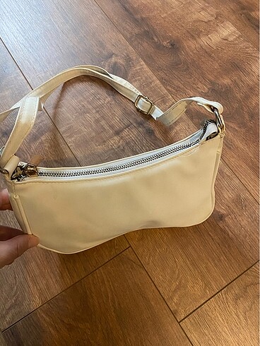 Beyaz çanta - Görsel 2