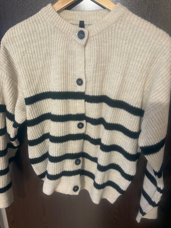 Çizgili Bej Kadın Triko Hırka - Görsel 2