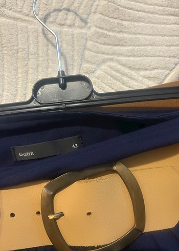 Kemer Detaylı Lacivert Midi Kadın Etek - Görsel 4