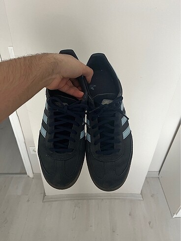 Adidas navy spezial