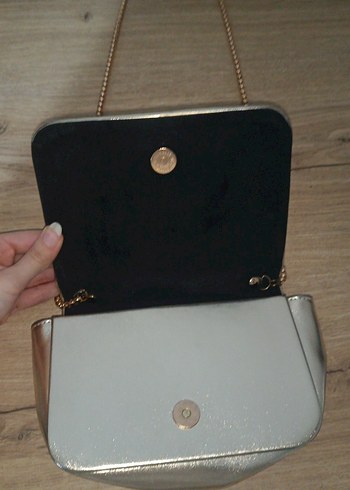 Zincir Detaylı Bej Deri Kadın Çanta - Görsel 2