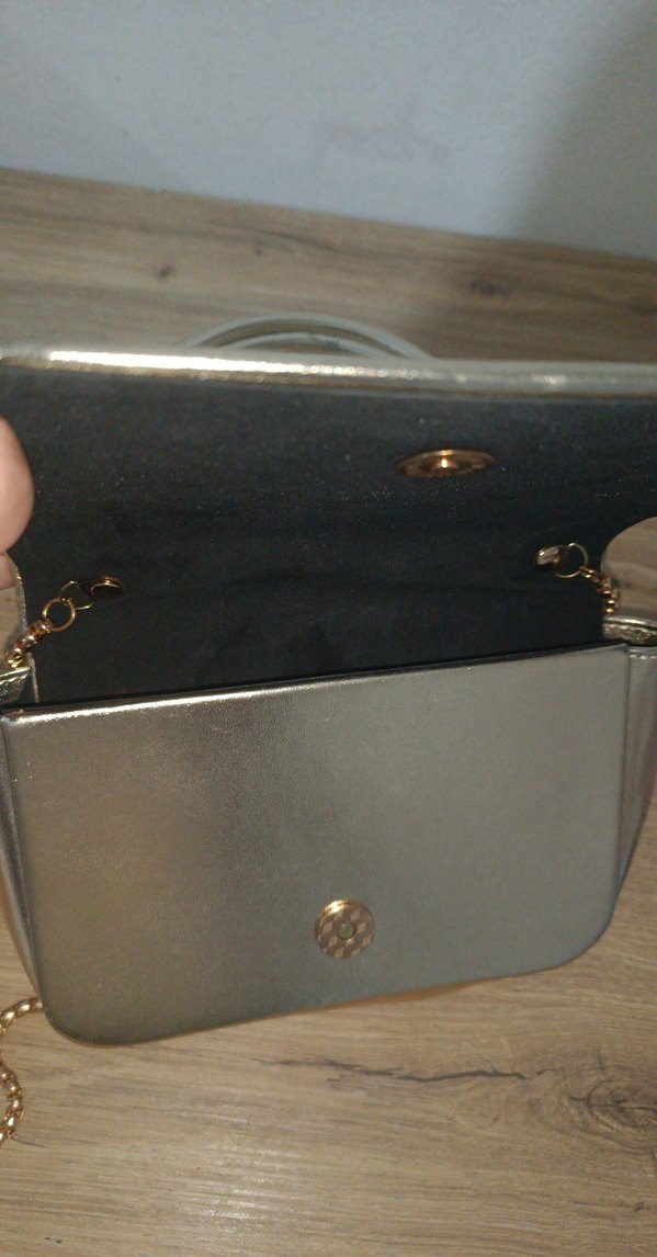 Zincir Detaylı Bej Deri Kadın Çanta - Görsel 3