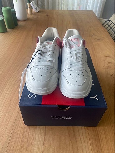 37 Beden beyaz Renk Tommy Hilfiger Kadın Sneaker Ayakkabı