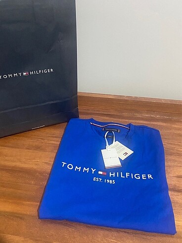 Tommy Hilfiger Erkek Tişört
