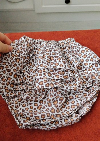 Çocuk Leopar Desenli Renkli etek fotoğraf çekimi için - Görsel 2