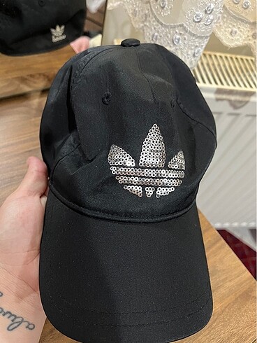 Orijinal Adidas marka m beden şapka