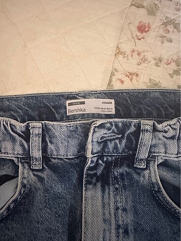 Bershka Muhteşem bir pantolon