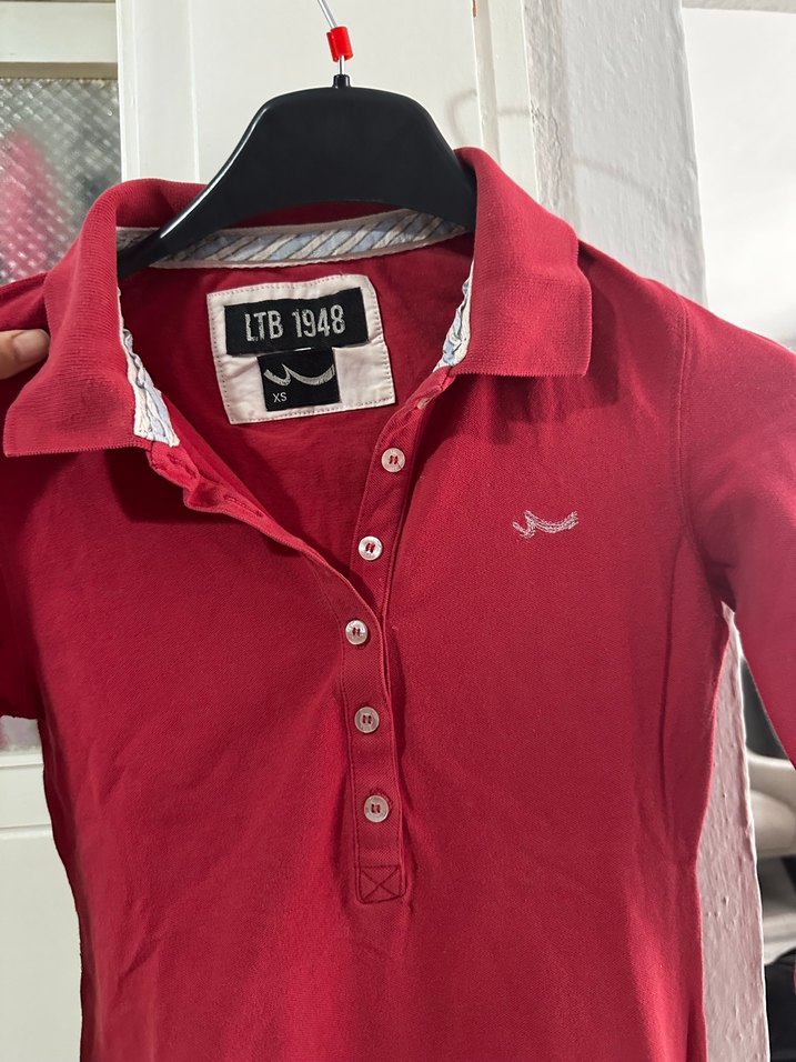 Kırmızı Düğmeli bluz - Görsel 3