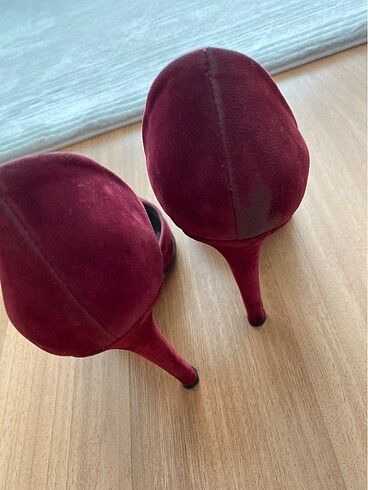 37 Beden Stiletto