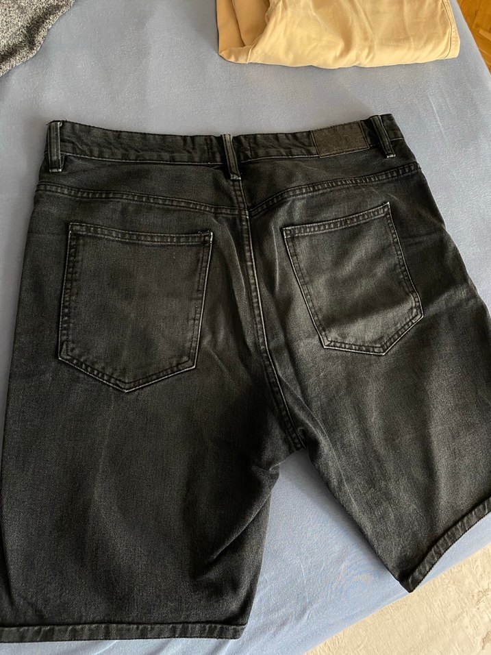 Bershka Siyah Kot Şort - Görsel 3