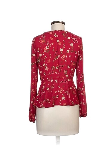 m Beden Bershka Bluz %70 İndirimli.
