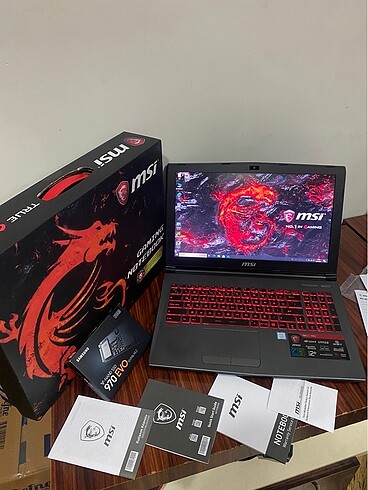 MSİ // İ7-7700HQ // 250 GB M2 // 1TB HDD Gaming Laptop