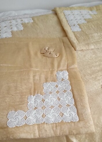 El Yapimı Dantelli Yatak Örtüsü - Görsel 9