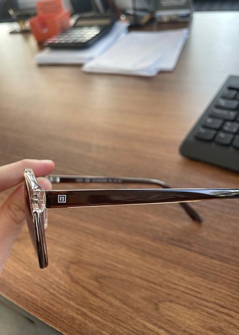 Şeffaf Çerçeveli Güneş Gözlüğü - Görsel 3