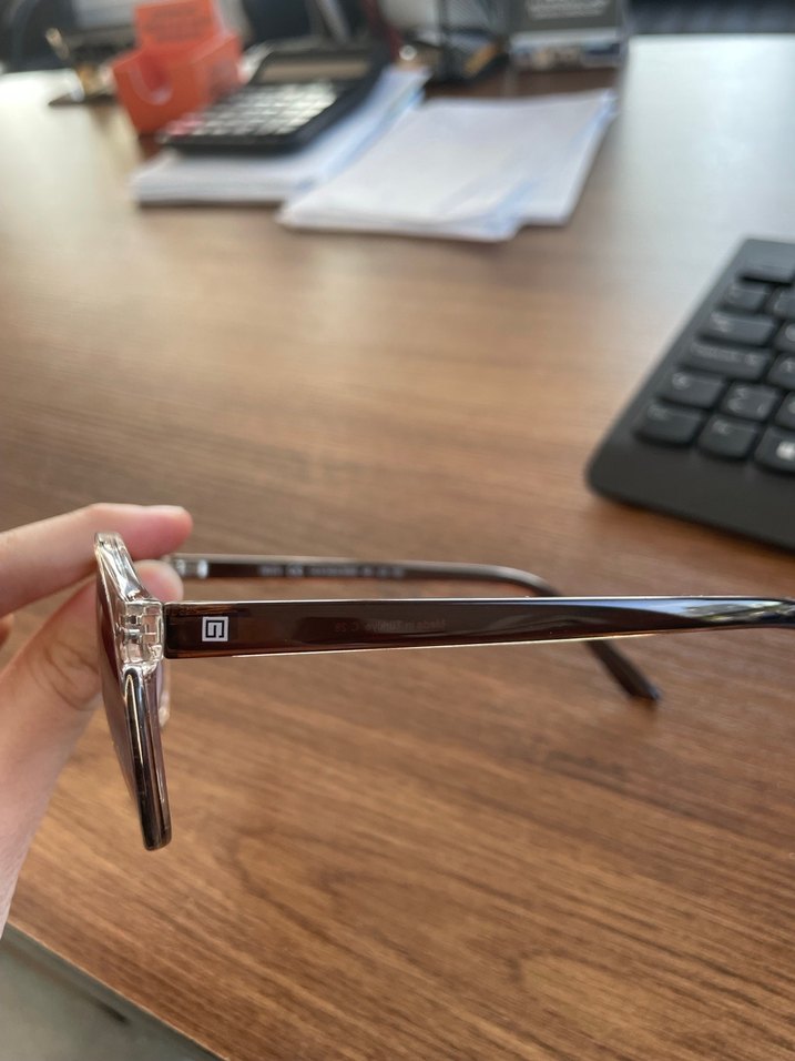 Şeffaf Çerçeveli Güneş Gözlüğü - Görsel 3