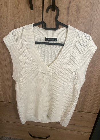 V Yaka Beyaz Kadın Triko Süveter - Görsel 2