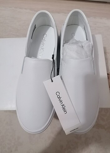 Calvin klein beyaz