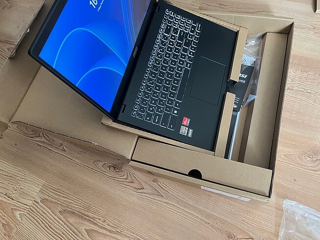 Beden MSI Laptop