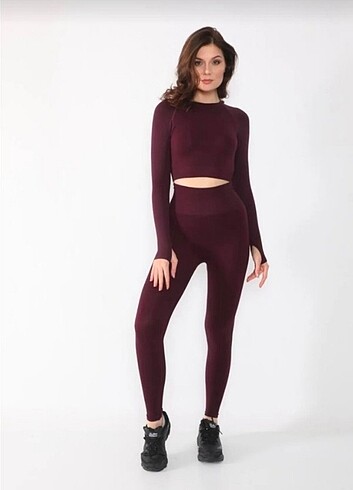 Trendyol & Milla Uzun kollu parmak geçmeli spor crop