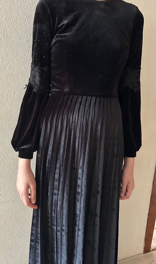 Kadife Elbise - Görsel 2