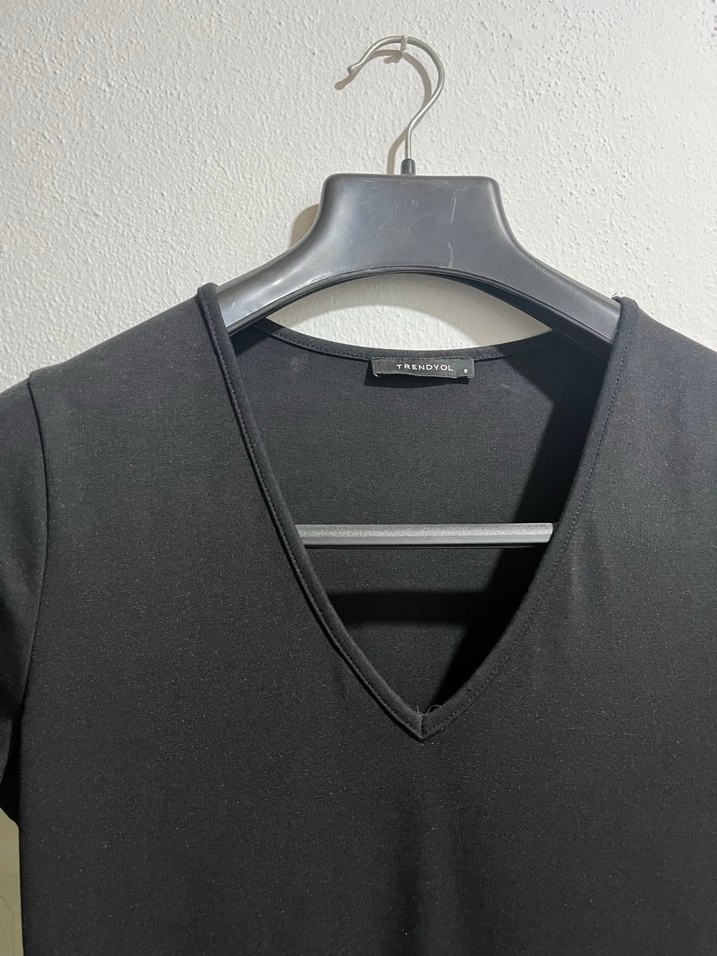 Siyah V Yaka Midi Kadın Elbise - Görsel 2