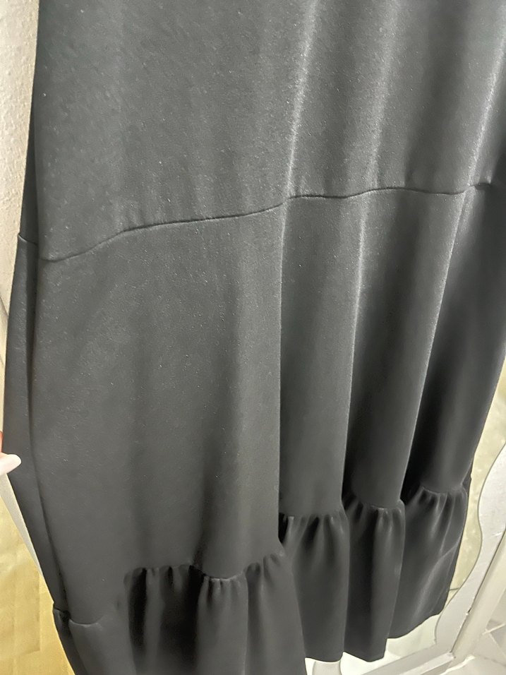 Siyah V Yaka Midi Kadın Elbise - Görsel 3