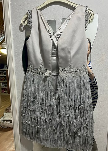 Püsküllü Gri Mini V Yaka Abiye Elbise - Görsel 3