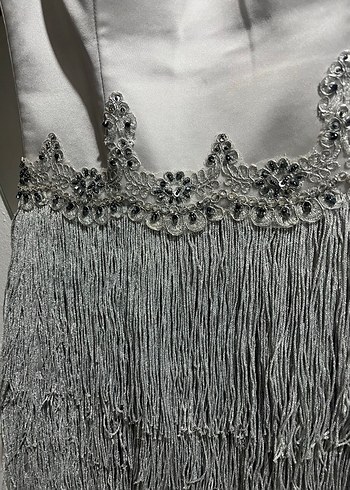 Püsküllü Gri Mini V Yaka Abiye Elbise - Görsel 2