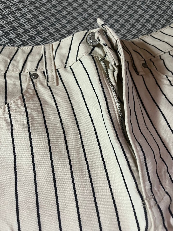 Çizgili Kadın Mini Şort - Görsel 2