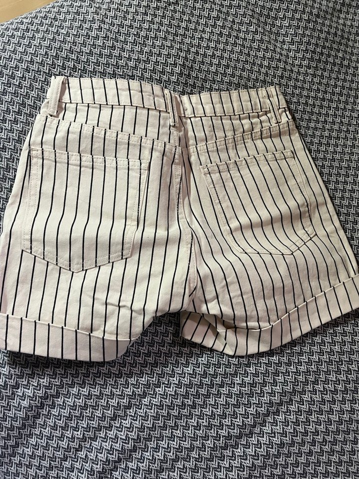 Çizgili Kadın Mini Şort - Görsel 4