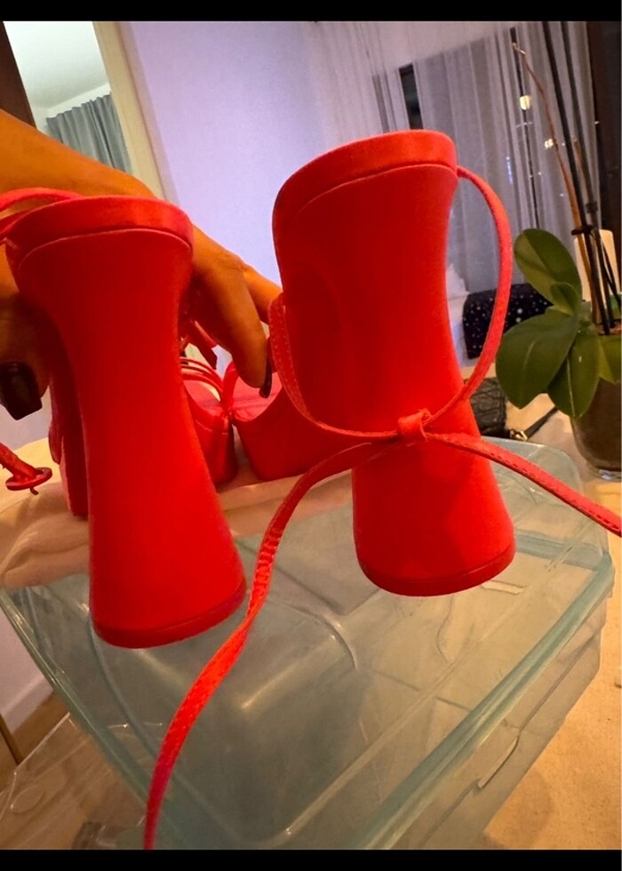 Zara. Topuklu ayakkabı - Görsel 2