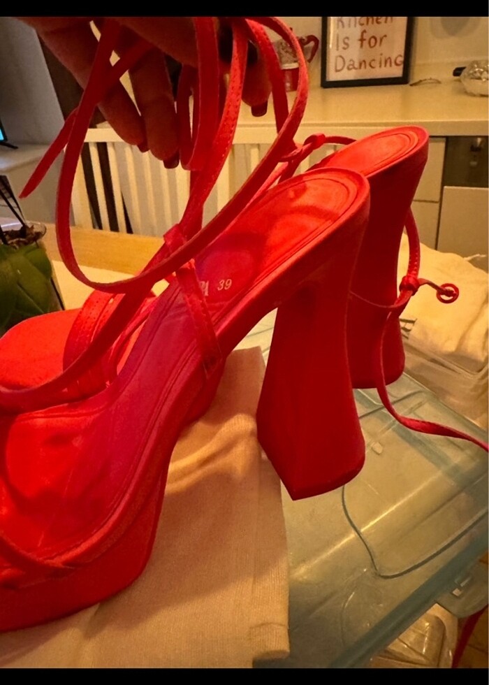 Zara. Topuklu ayakkabı - Görsel 3