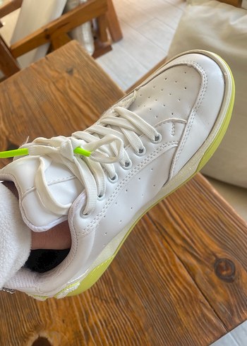 Beyaz Bağcıklı Kadın Spor Ayakkabı - Görsel 5