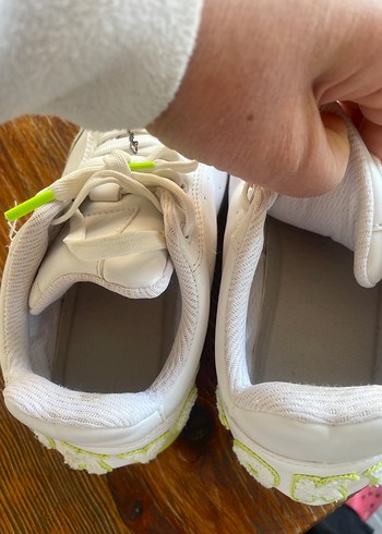 Beyaz Bağcıklı Kadın Spor Ayakkabı - Görsel 3