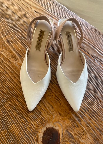 Beyaz Stiletto Topuklu Kadın Klasik Ayakkabı - Görsel 4