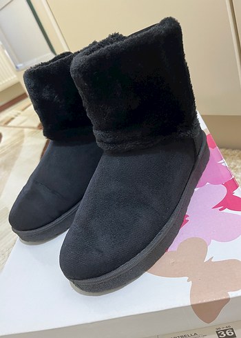 Siyah Kürklü Kadın Ugg Bot - Görsel 2