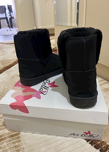 Siyah Kürklü Kadın Ugg Bot - Görsel 4